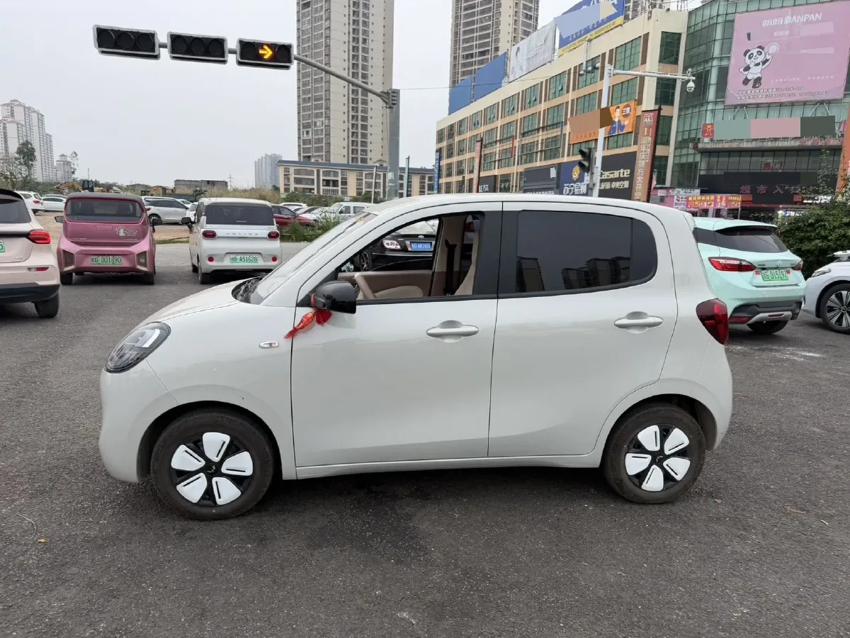 2025 WuLing HongGuang MINI EV BEV 16.2KWH,autocango,china used car exporter,china ev exporter,chinese used car exporter,chinese used ev exporter