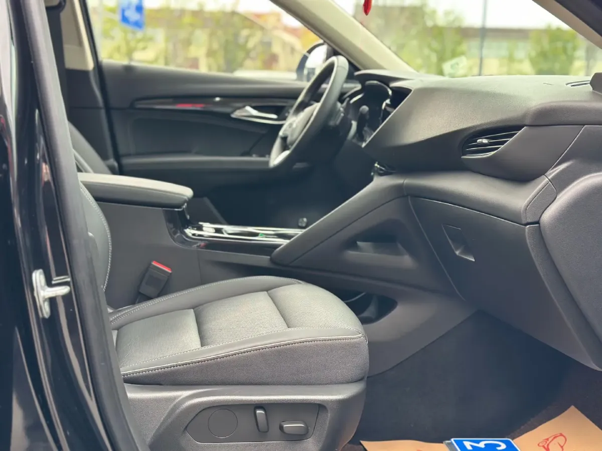 2023 Buick EnvisionPlus 2.0T 237HP L4 9AT,autocango,china used car exporter,china ev exporter,chinese used car exporter,chinese used ev exporter