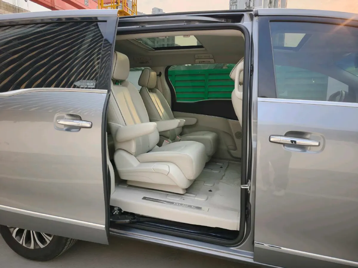 2021 Buick GL8 2.0T 237HP L4 9AT,autocango,china used car exporter,china ev exporter,chinese used car exporter,chinese used ev exporter