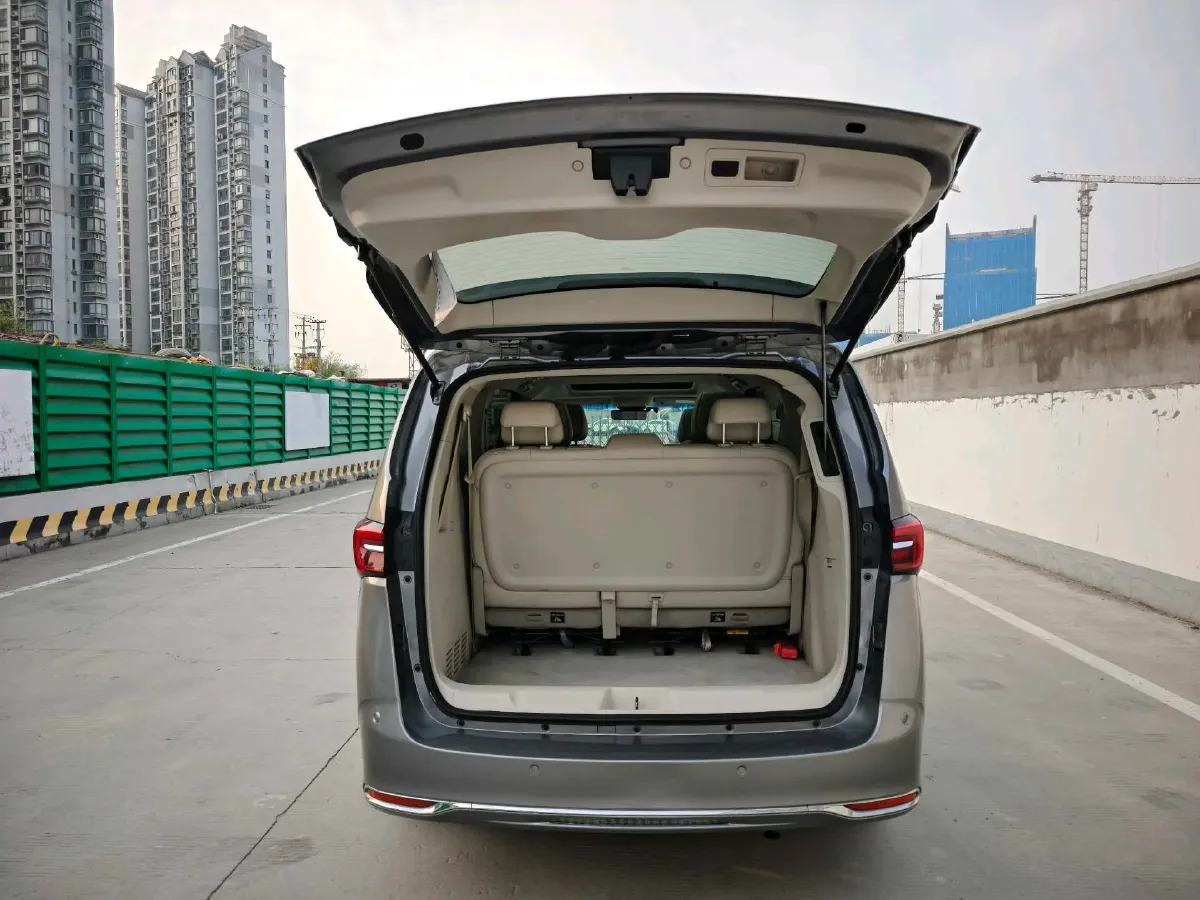 2021 Buick GL8 2.0T 237HP L4 9AT,autocango,china used car exporter,china ev exporter,chinese used car exporter,chinese used ev exporter