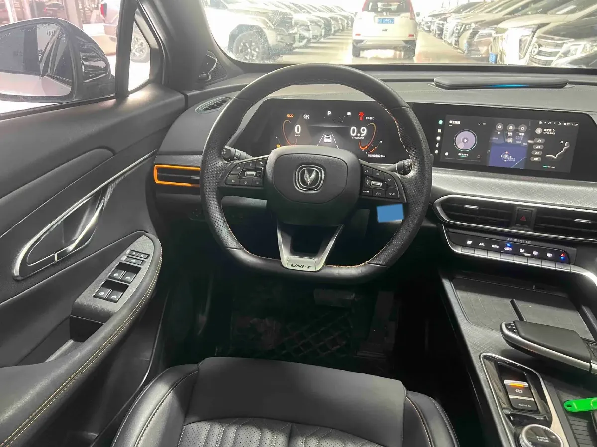 2022 ChangAn UNI-T 1.5T 188HP L4 7DCT,autocango,china used car exporter,china ev exporter,chinese used car exporter,chinese used ev exporter