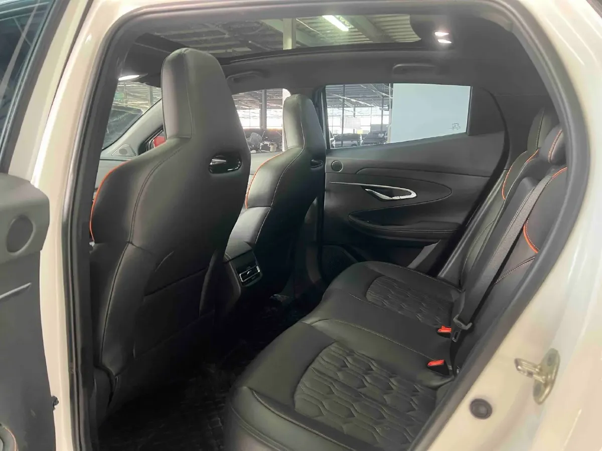 2022 ChangAn UNI-T 1.5T 188HP L4 7DCT,autocango,china used car exporter,china ev exporter,chinese used car exporter,chinese used ev exporter