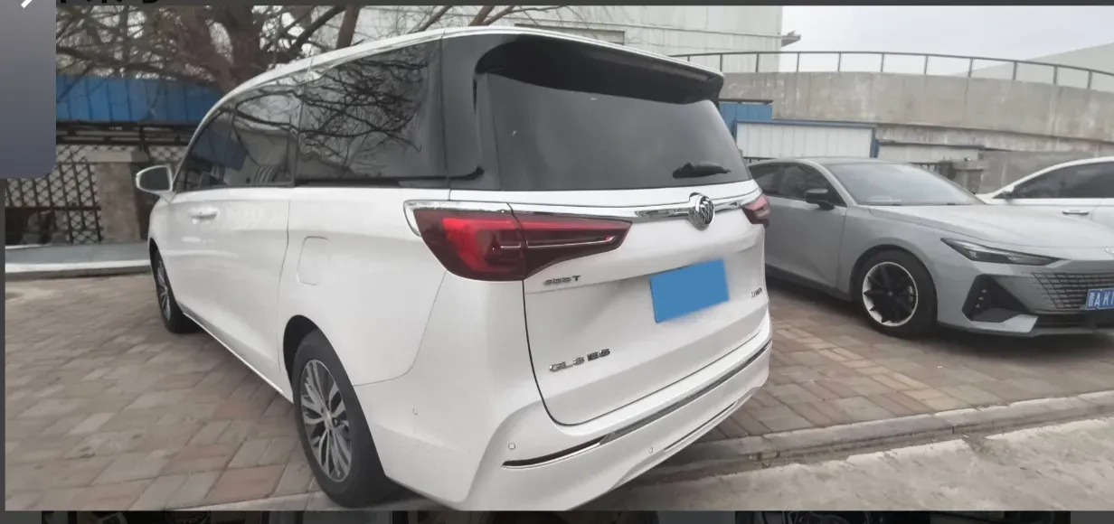2022 Buick GL8 2.0T 237HP L4 9AT,autocango,china used car exporter,china ev exporter,chinese used car exporter,chinese used ev exporter