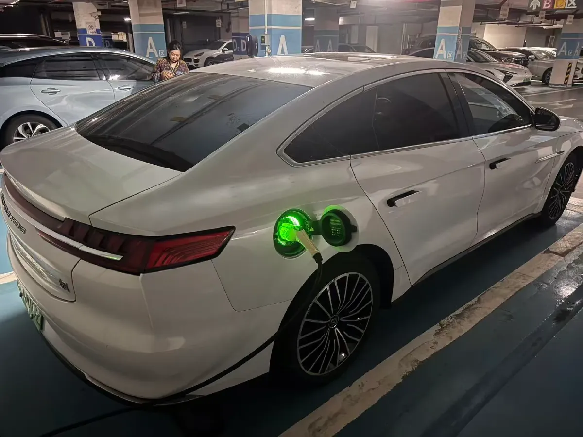 2020 WEY VV7 2.0T 227HP L4 7DCT PHEV,autocango,china used car exporter,china ev exporter,chinese used car exporter,chinese used ev exporter