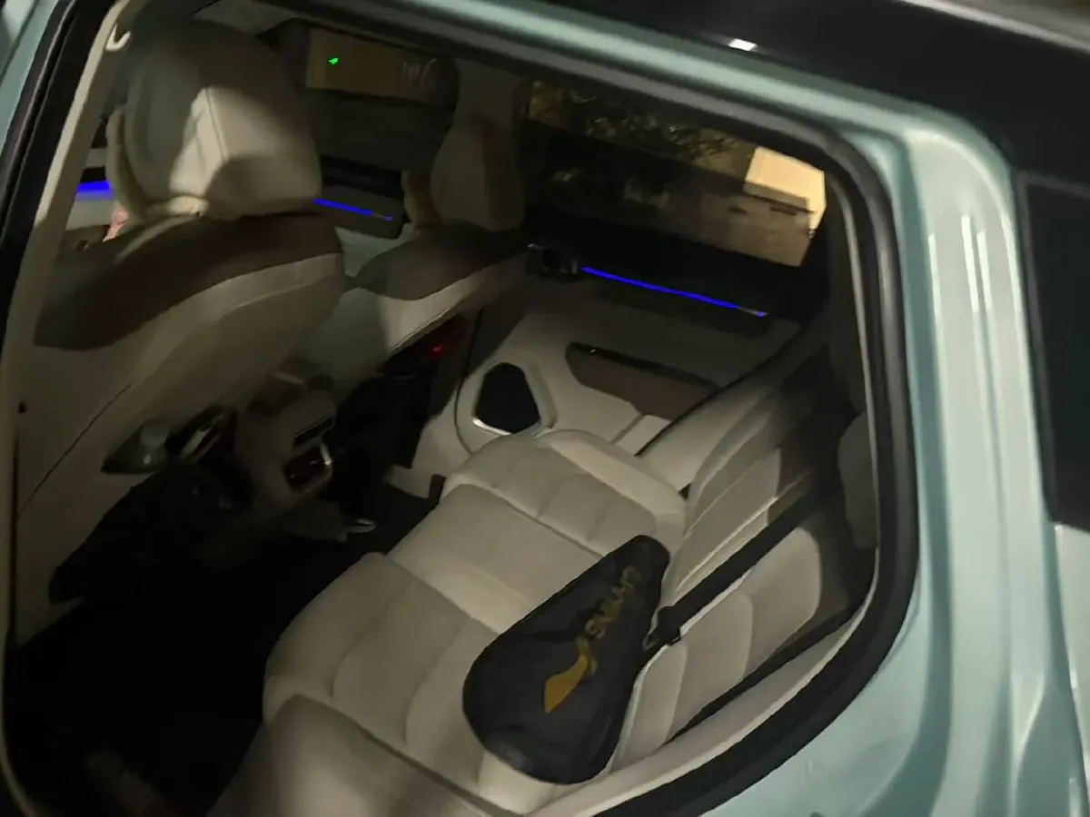 2022 Geely ICON 1.5T 177HP L3 6AT,autocango,china used car exporter,china ev exporter,chinese used car exporter,chinese used ev exporter