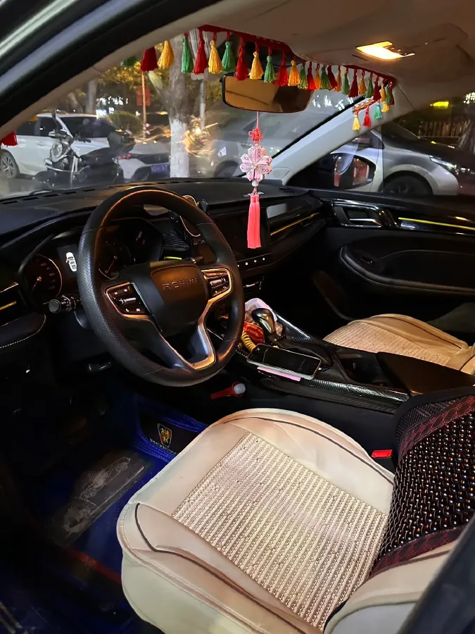 2021 Roewe i5 1.5L 120HP L4 CVT,autocango,china used car exporter,china ev exporter,chinese used car exporter,chinese used ev exporter