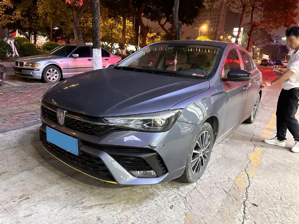 2021 Roewe i5 1.5L 120HP L4 CVT,autocango,china used car exporter,china ev exporter,chinese used car exporter,chinese used ev exporter