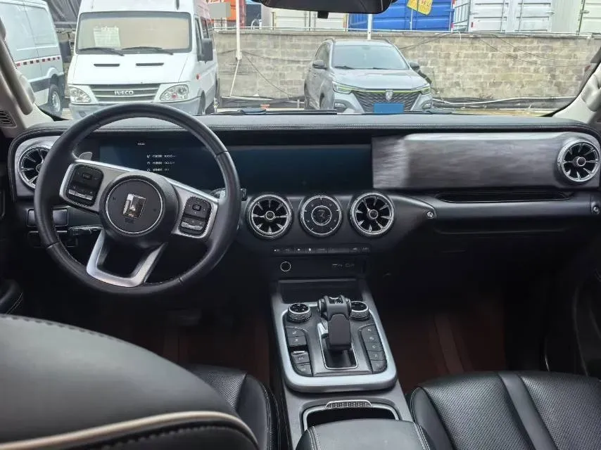 2023 Tank 300 2.0T 227HP L4 8AT,autocango,china used car exporter,china ev exporter,chinese used car exporter,chinese used ev exporter