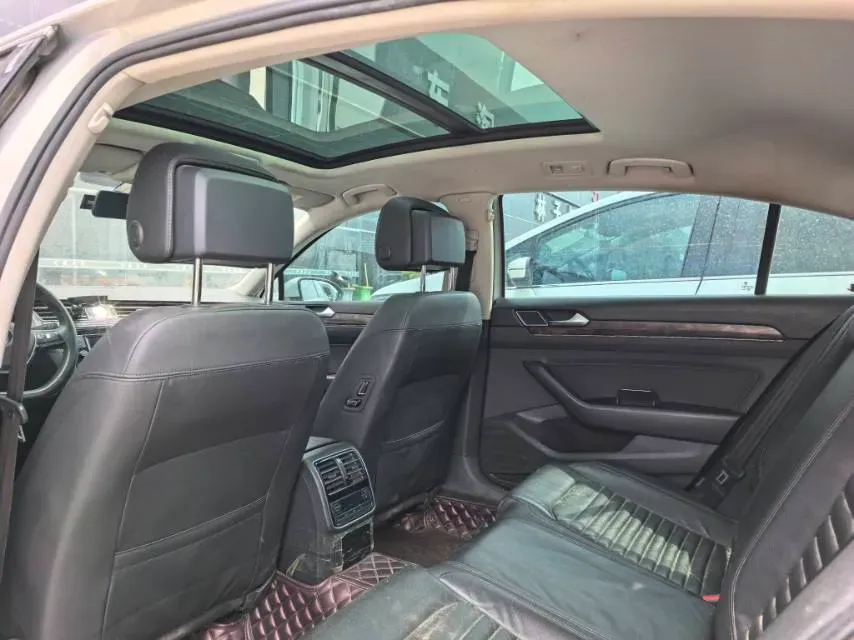 2018 Volkswagen Magotan 1.8T 180HP L4 7DCT,autocango,china used car exporter,china ev exporter,chinese used car exporter,chinese used ev exporter