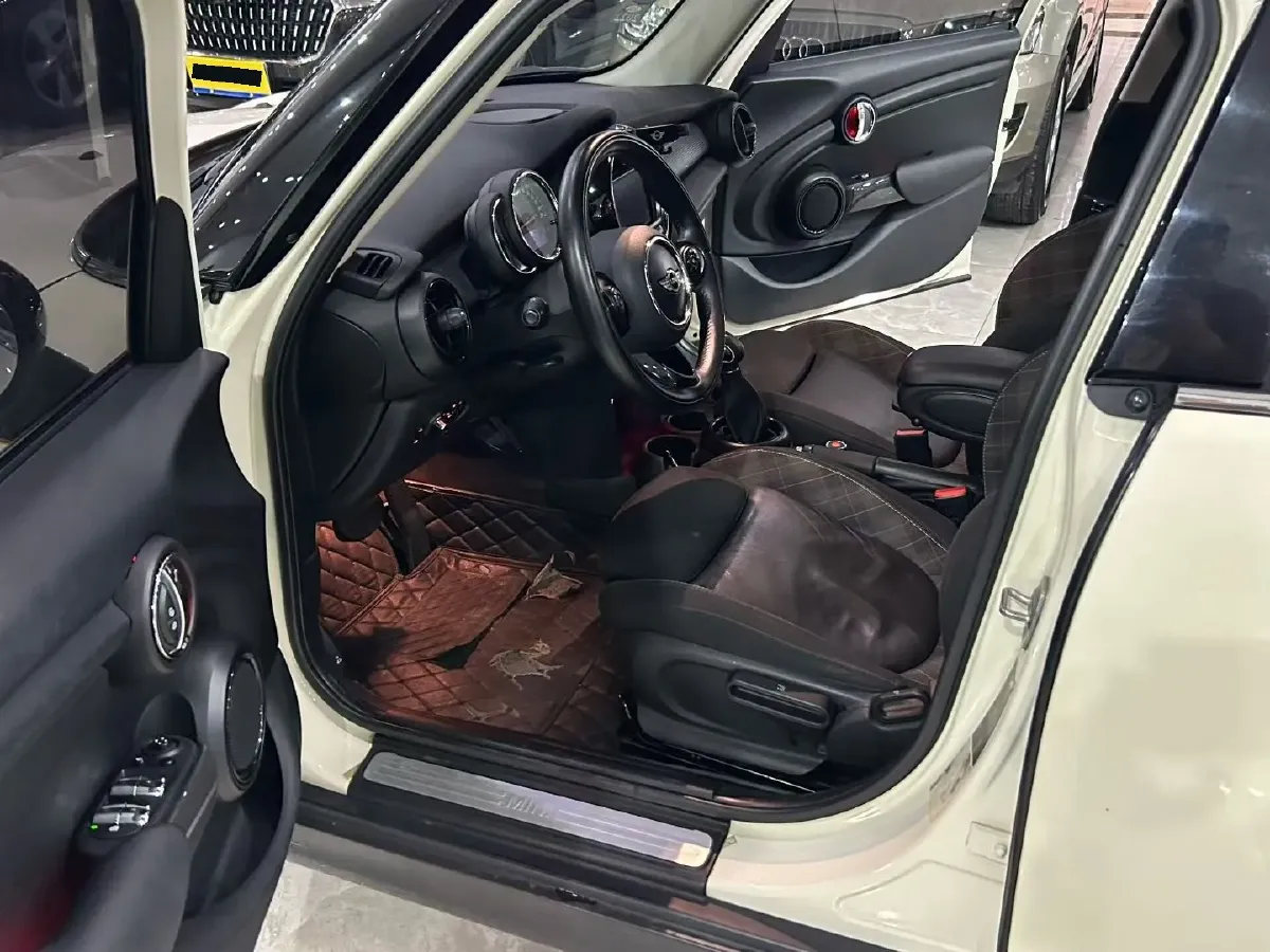 2016 MINI MINI 1.5T 136HP L3 6AT,autocango,china used car exporter,china ev exporter,chinese used car exporter,chinese used ev exporter