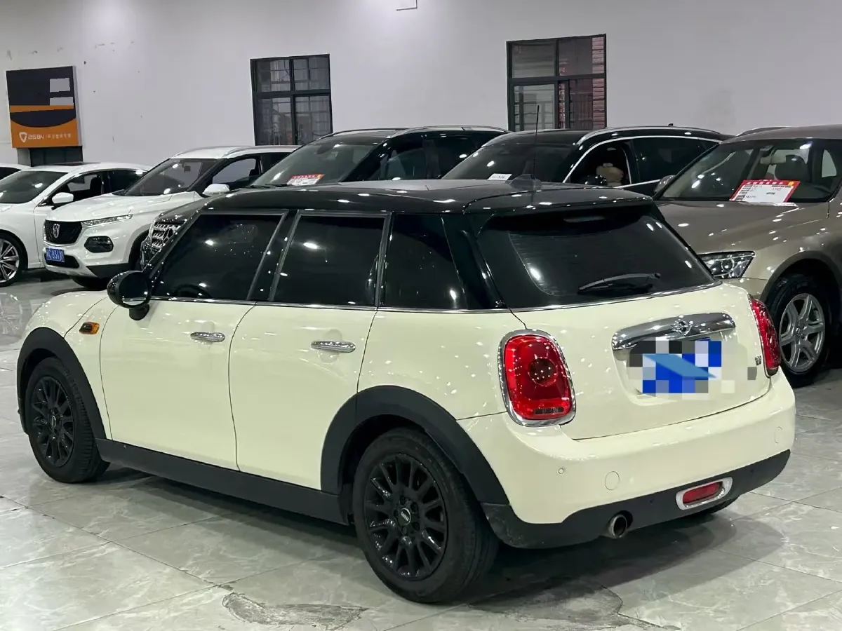 2016 MINI MINI 1.5T 136HP L3 6AT,autocango,china used car exporter,china ev exporter,chinese used car exporter,chinese used ev exporter