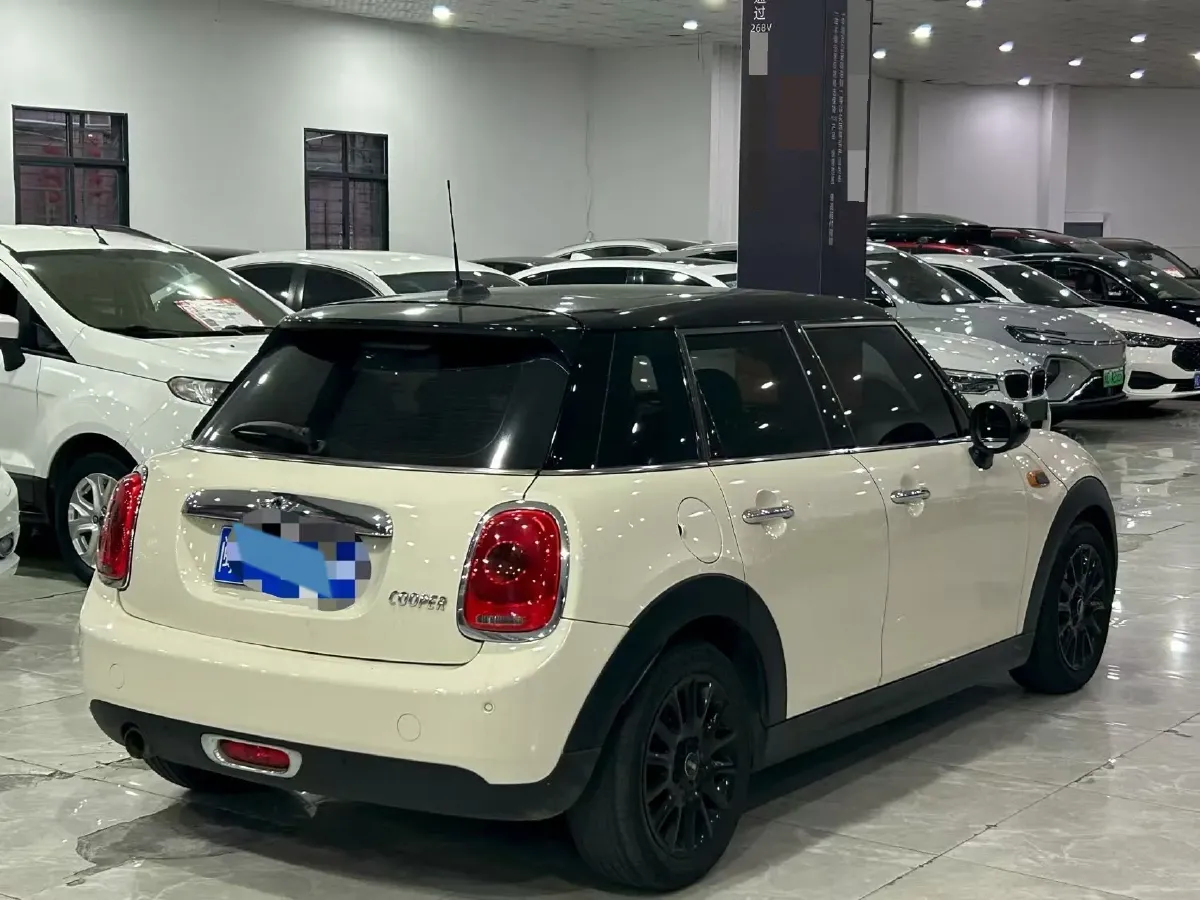 2016 MINI MINI 1.5T 136HP L3 6AT,autocango,china used car exporter,china ev exporter,chinese used car exporter,chinese used ev exporter