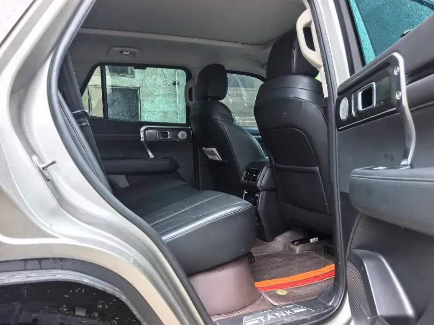 2023 Tank 400 2.0T 252HP L4 9AT PHEV 37.1KWH,autocango,china used car exporter,china ev exporter,chinese used car exporter,chinese used ev exporter