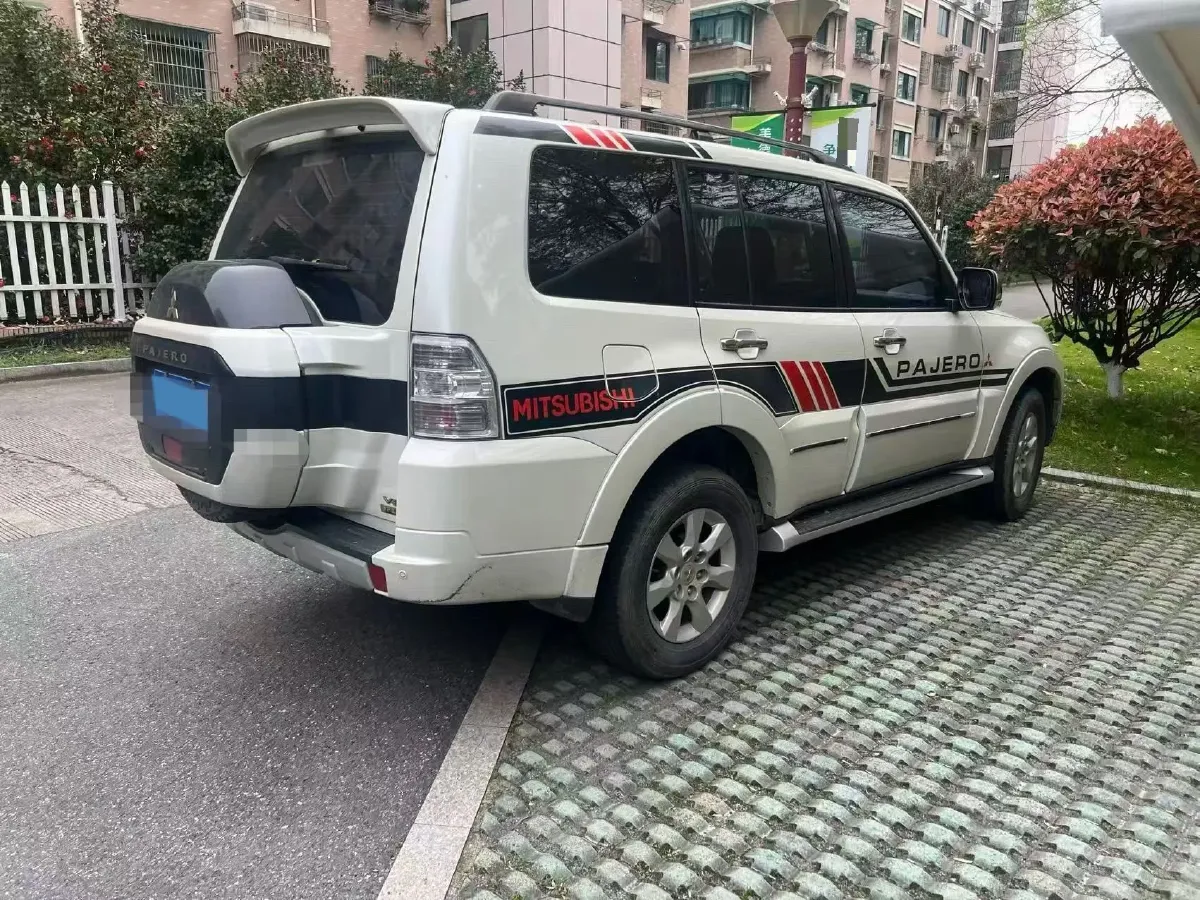2018 Mitsubishi Pajero 3.0L 174HP V6 5AT,autocango,china used car exporter,china ev exporter,chinese used car exporter,chinese used ev exporter