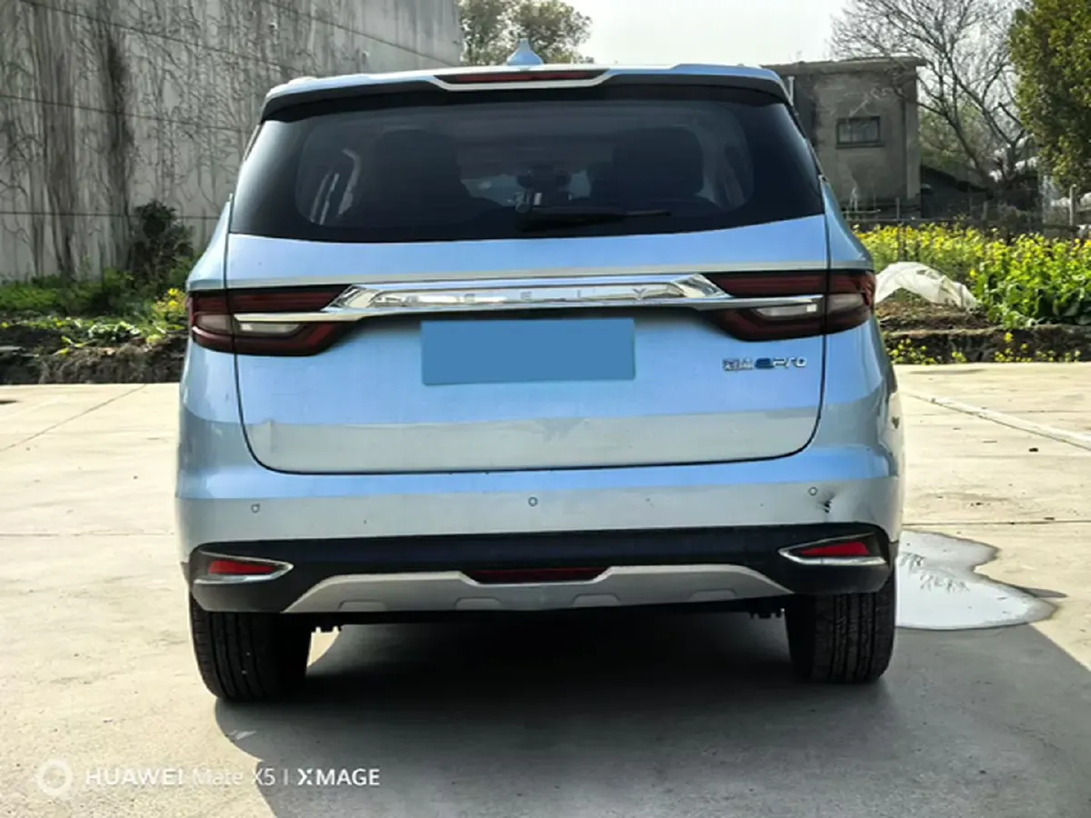 2021 GAC Trumpchi M8 2.0T 252HP L4 8AT,autocango,china used car exporter,china ev exporter,chinese used car exporter,chinese used ev exporter