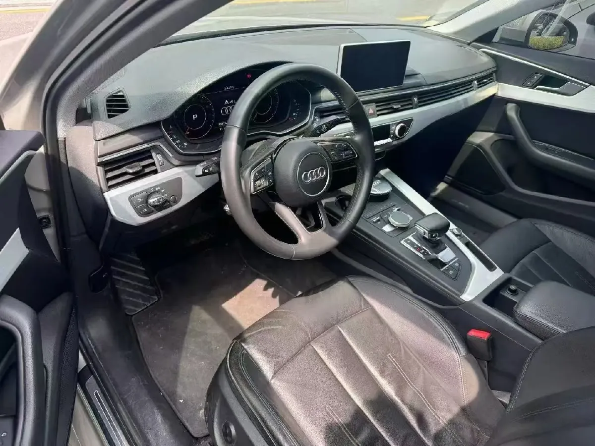 2019 Audi A4L 2.0T 190HP L4 7DCT,autocango,china used car exporter,china ev exporter,chinese used car exporter,chinese used ev exporter