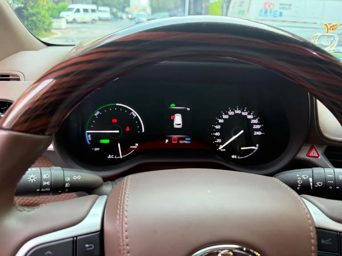 2024 Toyota Sienna 2.5L 189HP L4 E-CVT Hybrid,autocango,china used car exporter,china ev exporter,chinese used car exporter,chinese used ev exporter