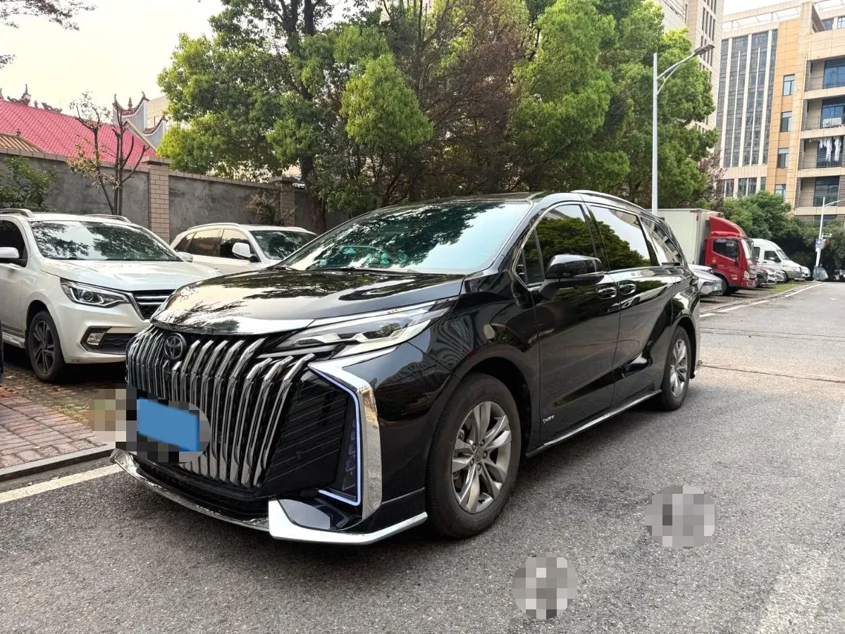 2024 Toyota Sienna 2.5L 189HP L4 E-CVT Hybrid,autocango,china used car exporter,china ev exporter,chinese used car exporter,chinese used ev exporter