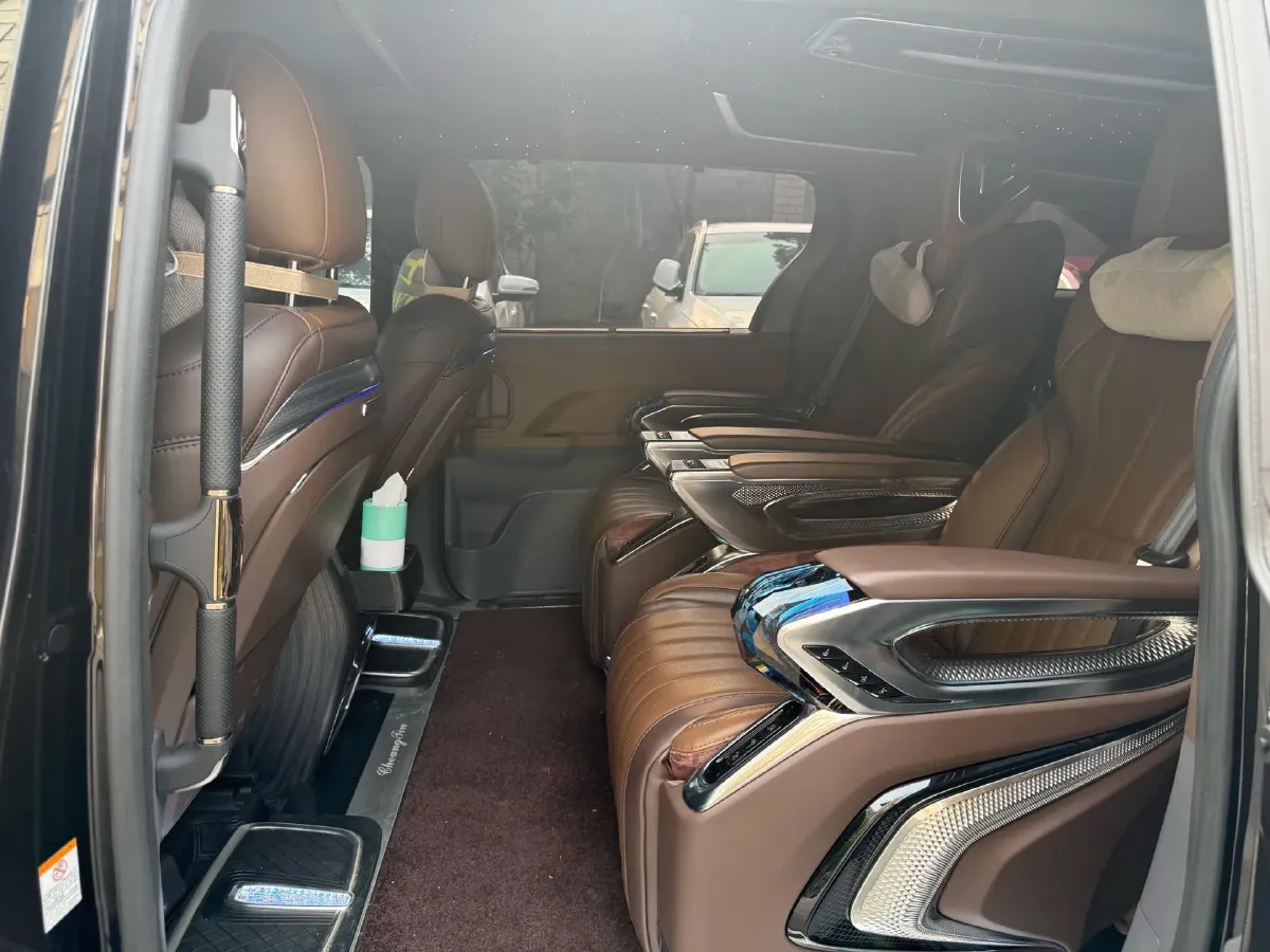 2024 Toyota Sienna 2.5L 189HP L4 E-CVT Hybrid,autocango,china used car exporter,china ev exporter,chinese used car exporter,chinese used ev exporter