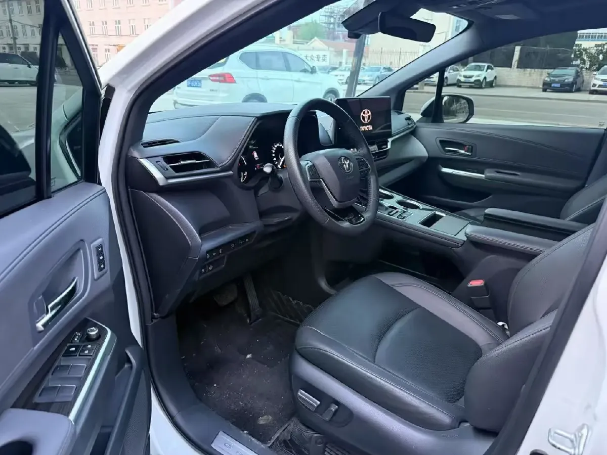 2023 Toyota Granvia 2.5L 189HP L4 E-CVT Hybrid,autocango,china used car exporter,china ev exporter,chinese used car exporter,chinese used ev exporter