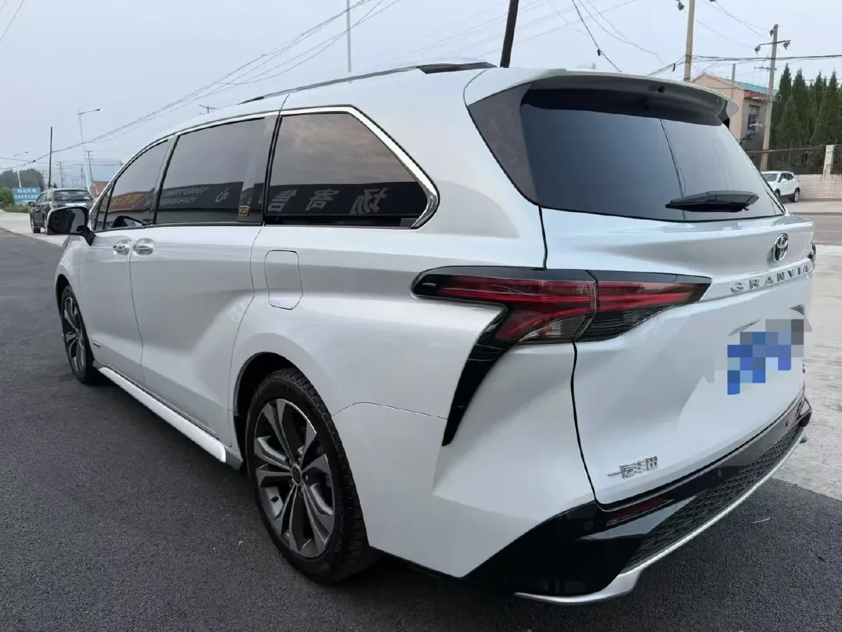 2023 Toyota Granvia 2.5L 189HP L4 E-CVT Hybrid,autocango,china used car exporter,china ev exporter,chinese used car exporter,chinese used ev exporter