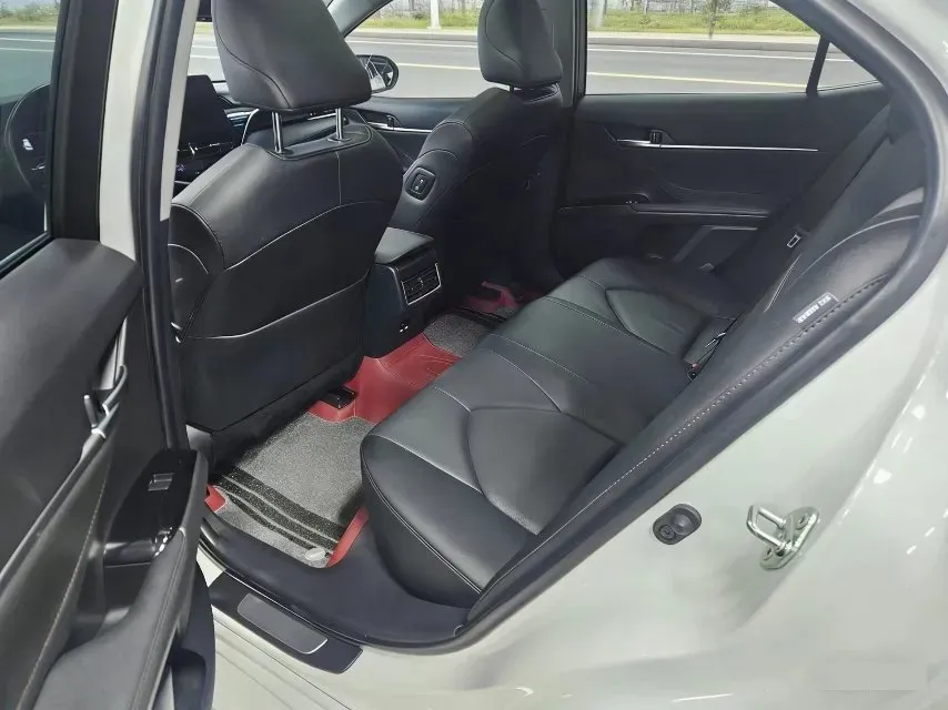 2021 Toyota Camry 2.5L 209HP L4 8AT,autocango,china used car exporter,china ev exporter,chinese used car exporter,chinese used ev exporter