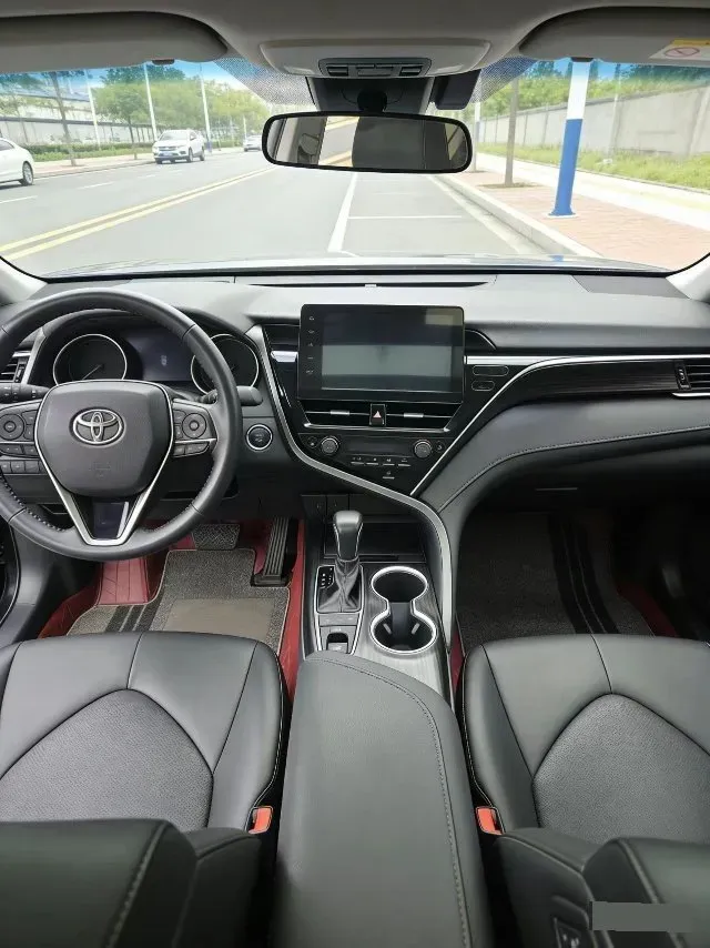 2021 Toyota Camry 2.5L 209HP L4 8AT,autocango,china used car exporter,china ev exporter,chinese used car exporter,chinese used ev exporter