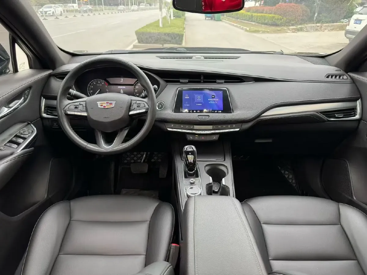 2021 Cadillac XT4 2.0T 237HP L4 9AT,autocango,china used car exporter,china ev exporter,chinese used car exporter,chinese used ev exporter