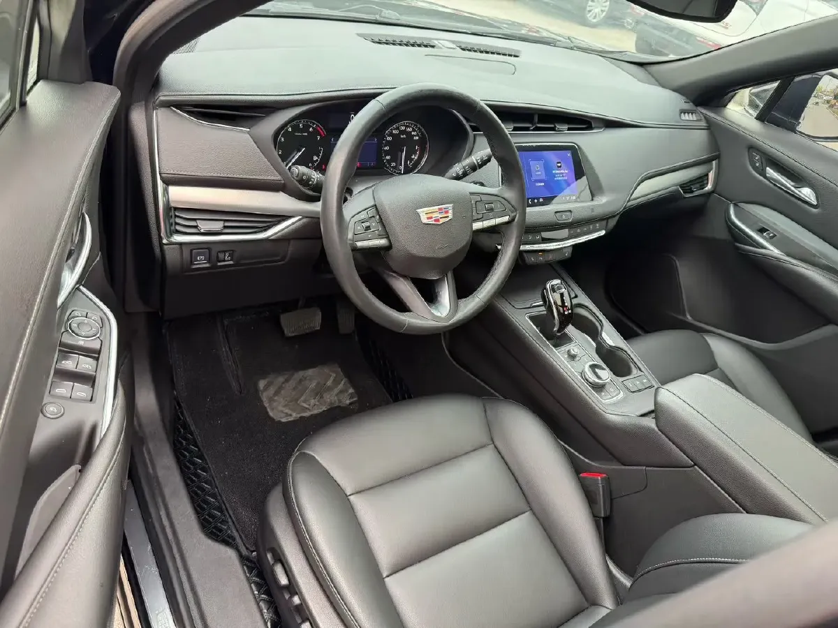 2021 Cadillac XT4 2.0T 237HP L4 9AT,autocango,china used car exporter,china ev exporter,chinese used car exporter,chinese used ev exporter