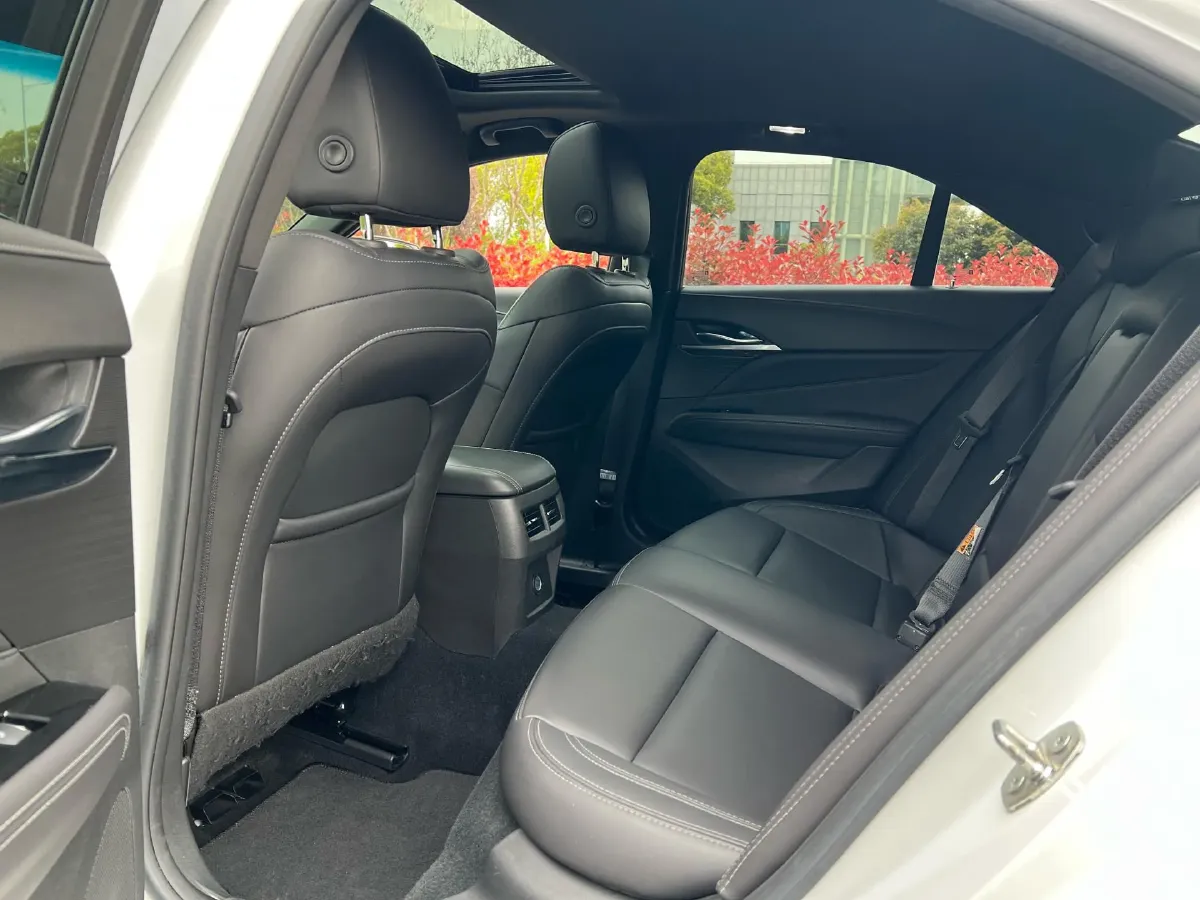 2021 Cadillac CT4 2.0T 237HP L4 8AT,autocango,china used car exporter,china ev exporter,chinese used car exporter,chinese used ev exporter