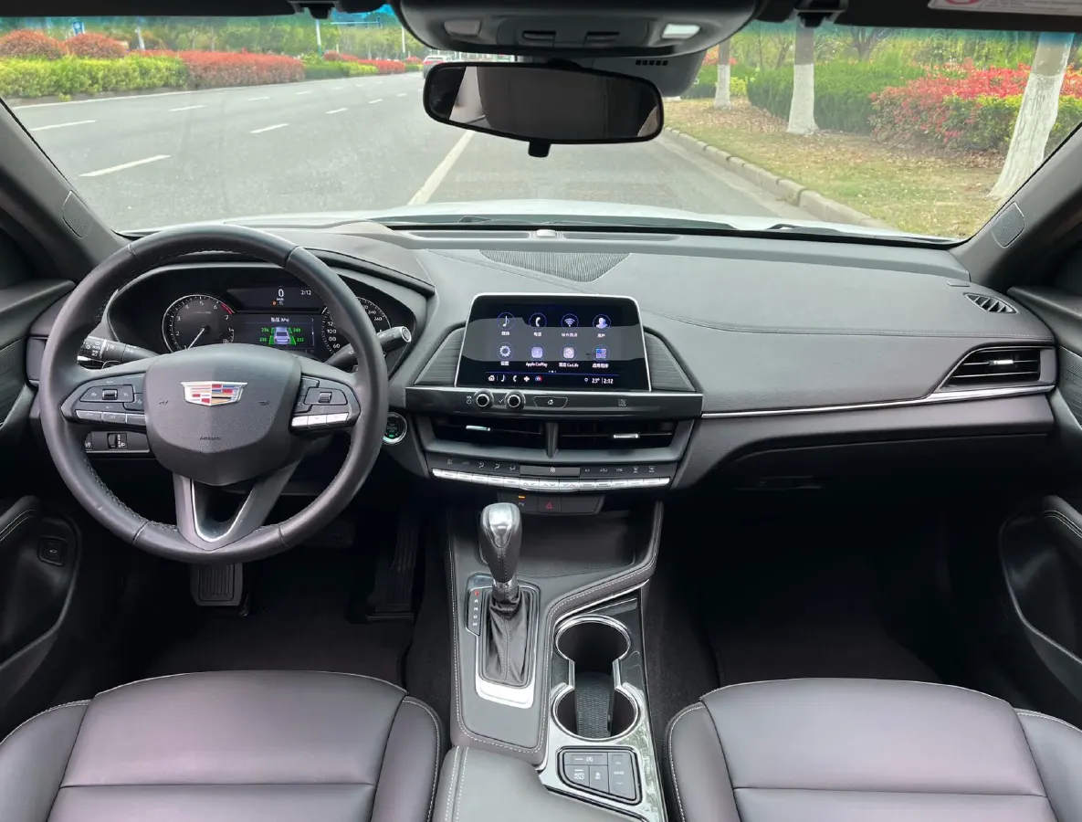 2021 Cadillac CT4 2.0T 237HP L4 8AT,autocango,china used car exporter,china ev exporter,chinese used car exporter,chinese used ev exporter