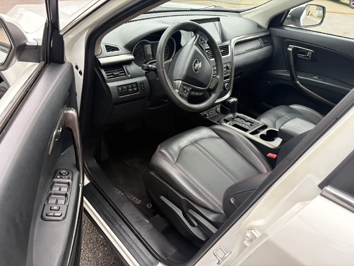 2017 Bestune X80 2.0L 147HP L4 6AT,autocango,china used car exporter,china ev exporter,chinese used car exporter,chinese used ev exporter