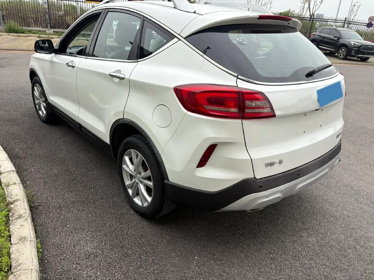 2017 Bestune X80 2.0L 147HP L4 6AT,autocango,china used car exporter,china ev exporter,chinese used car exporter,chinese used ev exporter