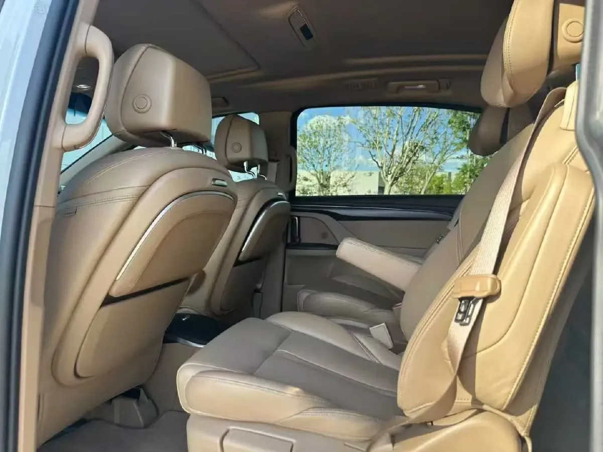 2021 Buick GL8 2.0T 237HP L4 9AT,autocango,china used car exporter,china ev exporter,chinese used car exporter,chinese used ev exporter