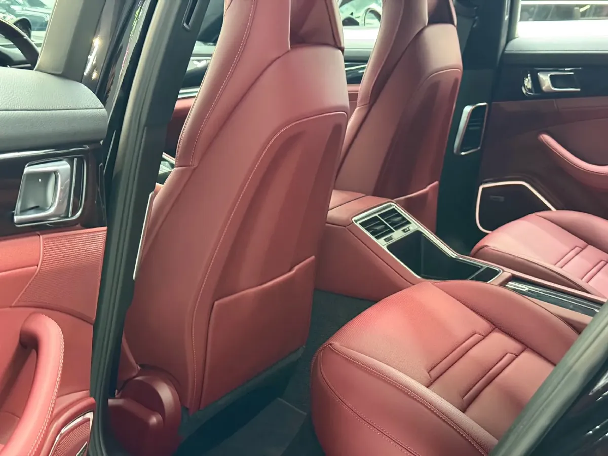 2021 Porsche Panamera 2.9T 330HP V6 8DCT,autocango,china used car exporter,china ev exporter,chinese used car exporter,chinese used ev exporter