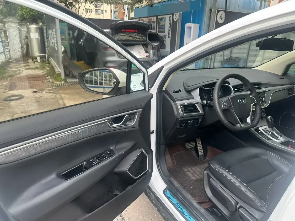 2016 Geely Emgrand GS 1.8L 133HP L4 6DCT,autocango,china used car exporter,china ev exporter,chinese used car exporter,chinese used ev exporter