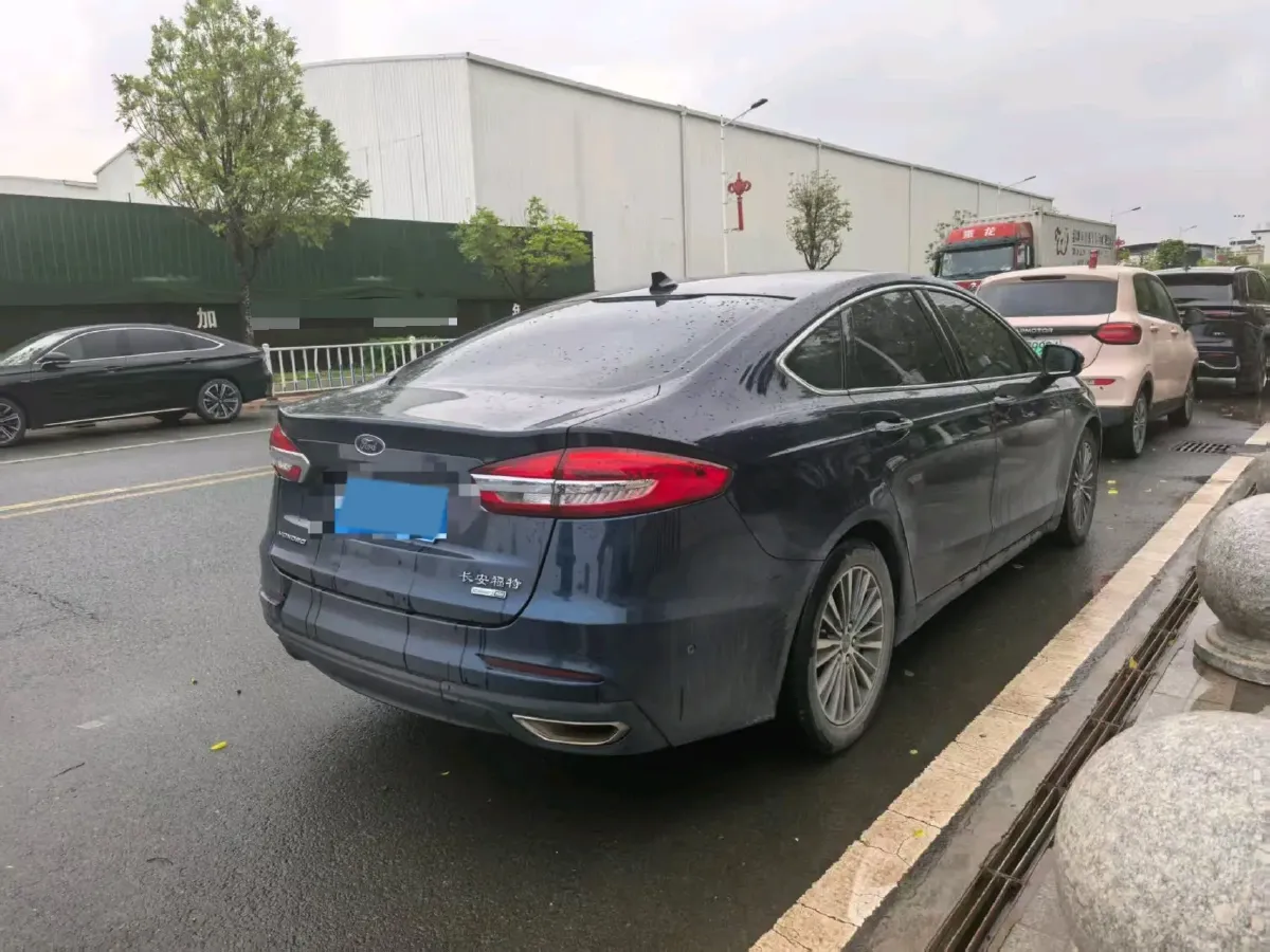 2020 Ford Mondeo 2.0T 207HP L4 6AT,autocango,china used car exporter,china ev exporter,chinese used car exporter,chinese used ev exporter