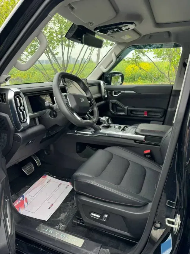 2025 Jetour Traveller 2.0T 254HP L4 7DCT,autocango,china used car exporter,china ev exporter,chinese used car exporter,chinese used ev exporter