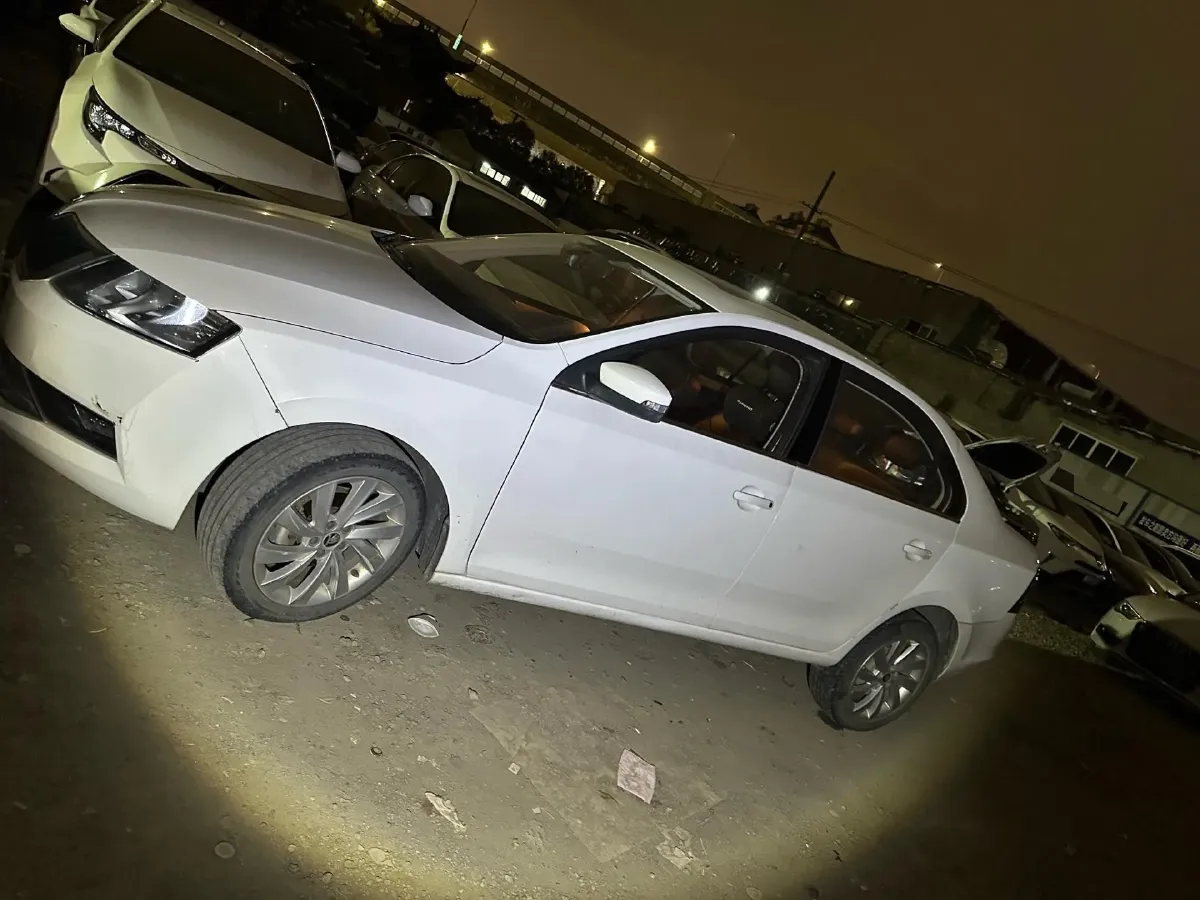 2019 SWM G01 1.5T 156HP L4 6AT,autocango,china used car exporter,china ev exporter,chinese used car exporter,chinese used ev exporter