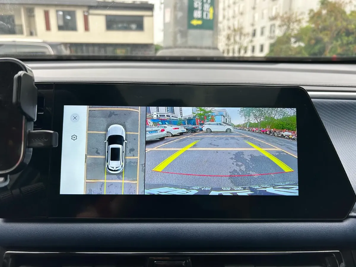 2023 GAC Trumpchi GS3 1.5T 177HP L4 7DCT,autocango,china used car exporter,china ev exporter,chinese used car exporter,chinese used ev exporter