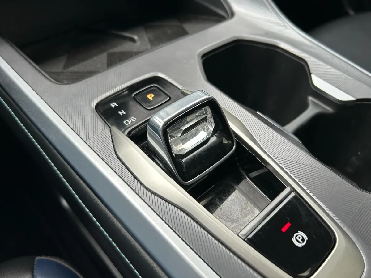 2023 GAC Trumpchi GS3 1.5T 177HP L4 7DCT,autocango,china used car exporter,china ev exporter,chinese used car exporter,chinese used ev exporter