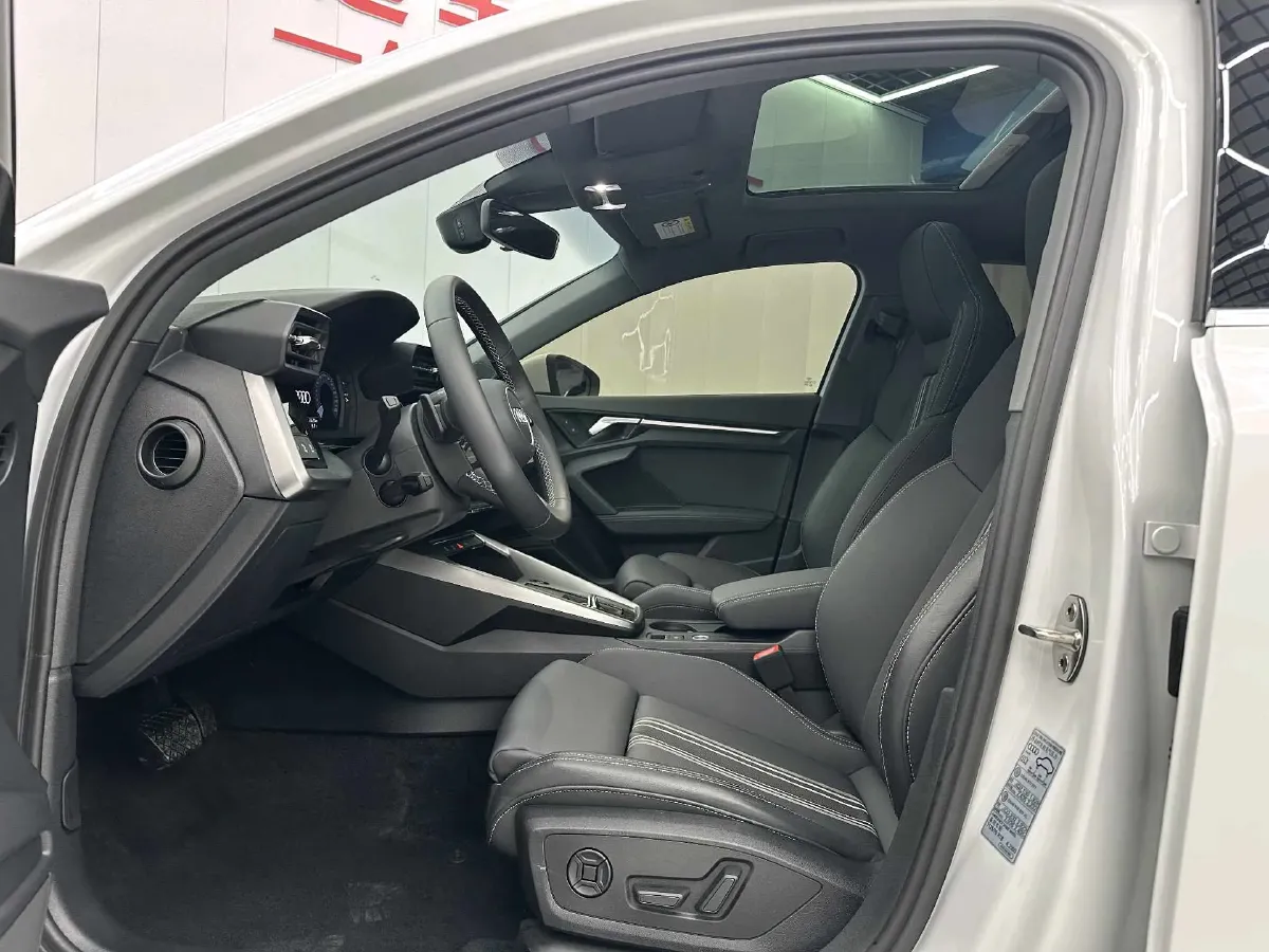 2022 Audi A3 1.4T 150HP L4 7DCT,autocango,china used car exporter,china ev exporter,chinese used car exporter,chinese used ev exporter