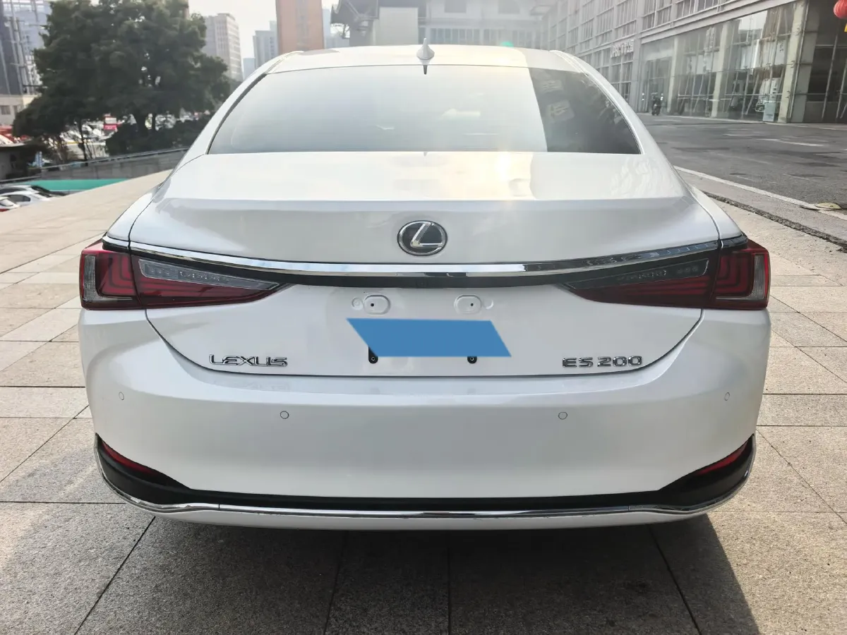2024 Lexus ES 2.0L 173HP L4 CVT,autocango,china used car exporter,china ev exporter,chinese used car exporter,chinese used ev exporter
