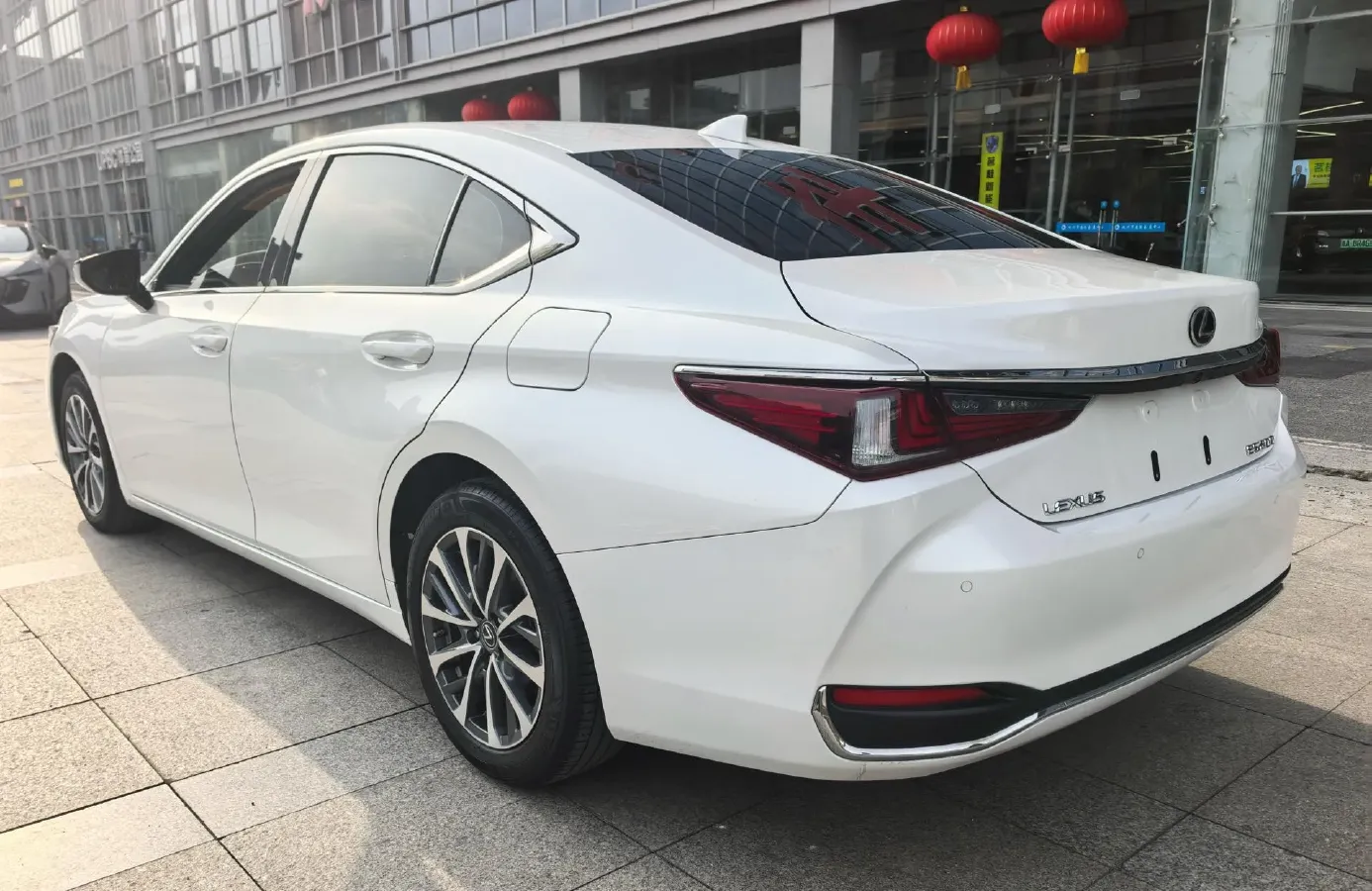 2024 Lexus ES 2.0L 173HP L4 CVT,autocango,china used car exporter,china ev exporter,chinese used car exporter,chinese used ev exporter