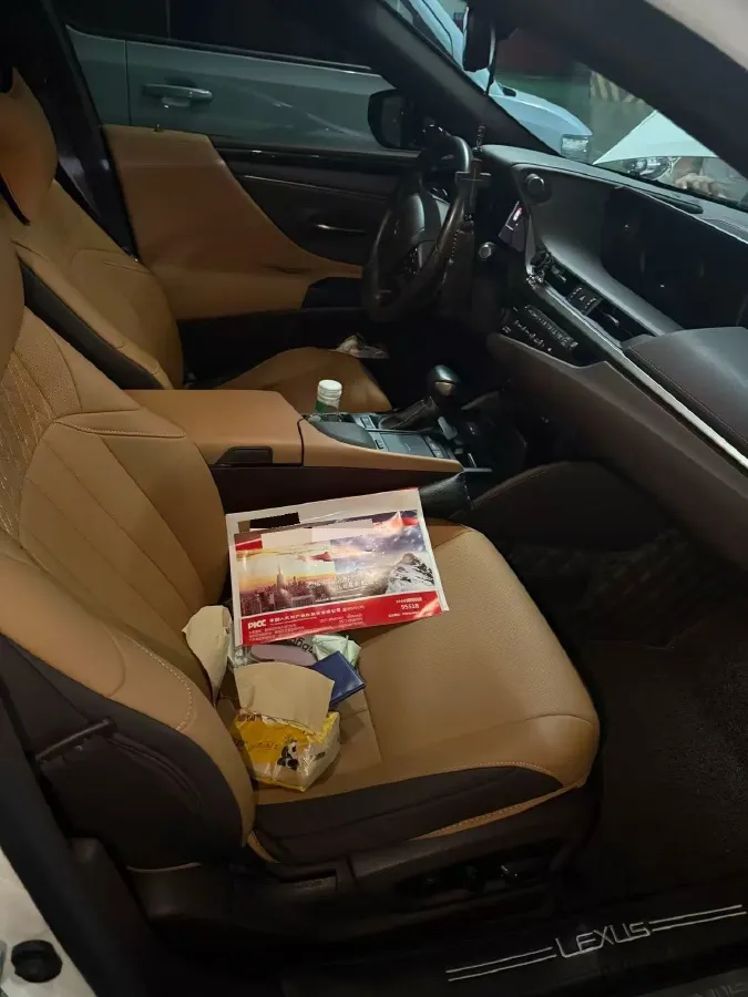 2020 Lexus ES 2.0L 173HP L4 CVT,autocango,china used car exporter,china ev exporter,chinese used car exporter,chinese used ev exporter