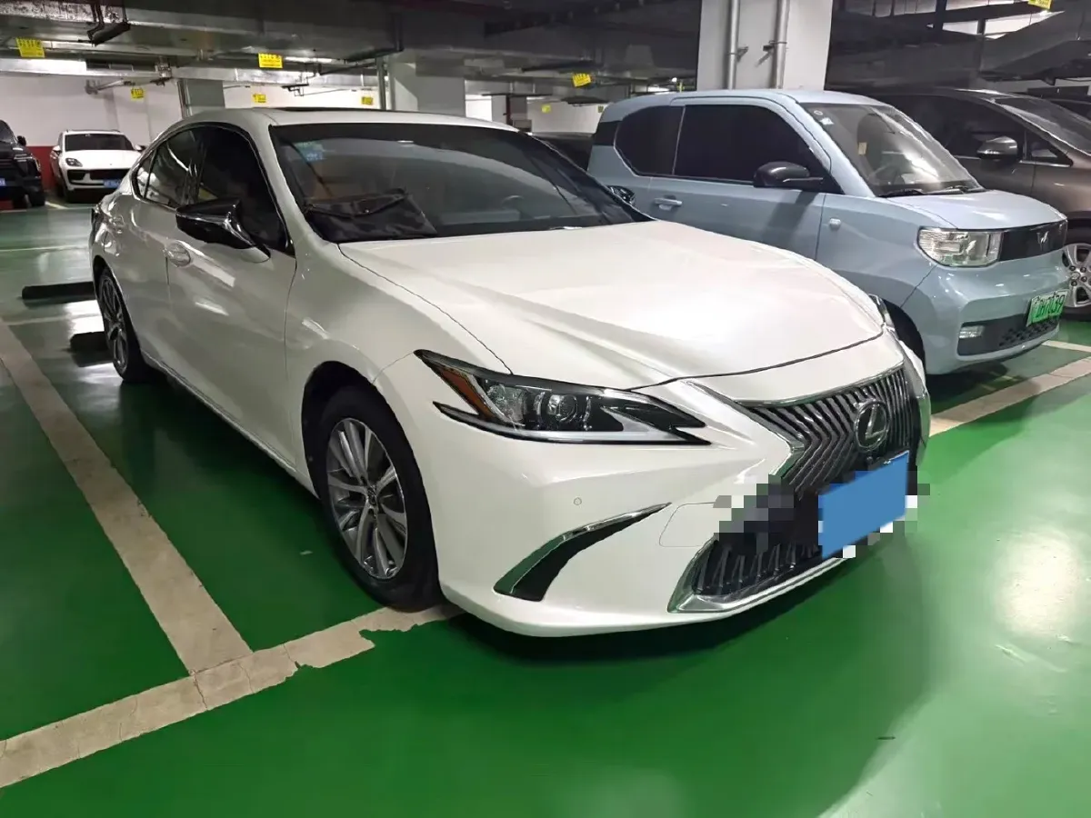 2020 Lexus ES 2.0L 173HP L4 CVT,autocango,china used car exporter,china ev exporter,chinese used car exporter,chinese used ev exporter