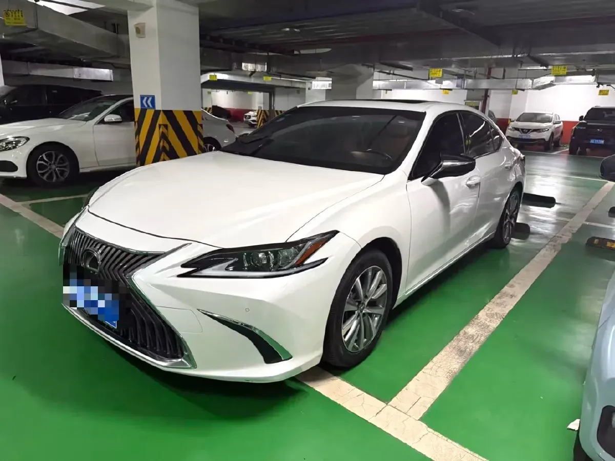 2020 Lexus ES 2.0L 173HP L4 CVT,autocango,china used car exporter,china ev exporter,chinese used car exporter,chinese used ev exporter