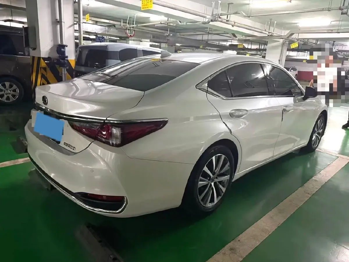 2020 Lexus ES 2.0L 173HP L4 CVT,autocango,china used car exporter,china ev exporter,chinese used car exporter,chinese used ev exporter