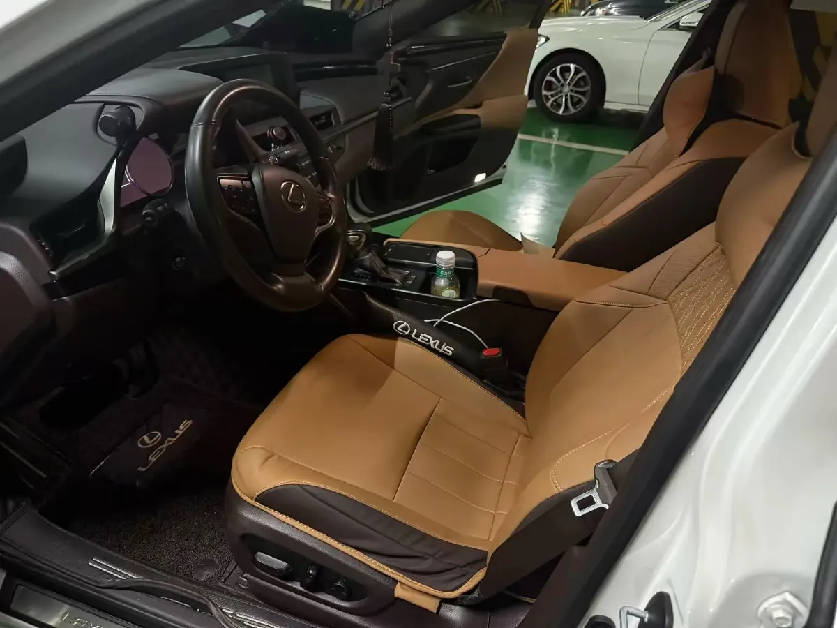 2020 Lexus ES 2.0L 173HP L4 CVT,autocango,china used car exporter,china ev exporter,chinese used car exporter,chinese used ev exporter