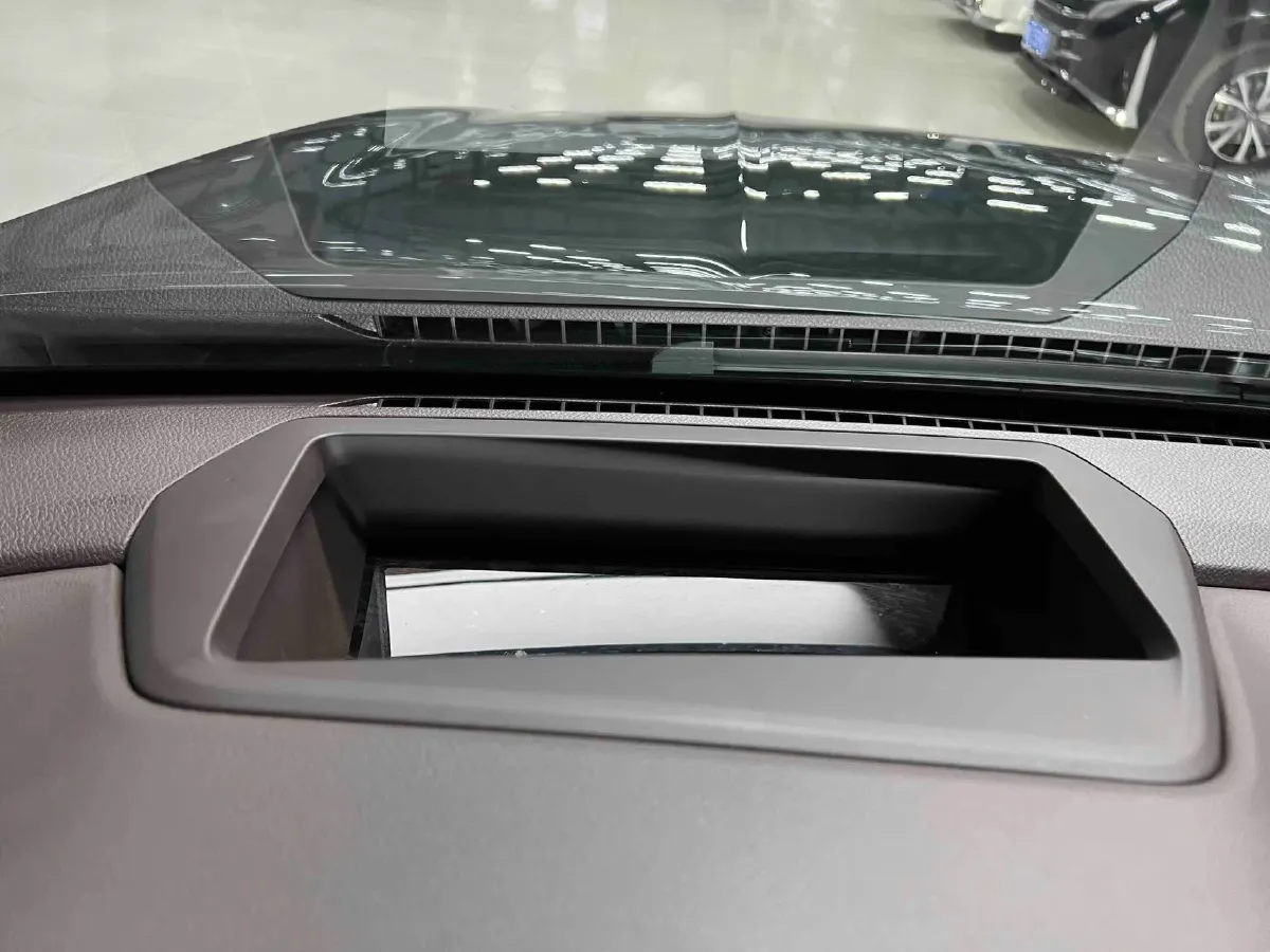 2025 Geely Monjaro 2.0T 238HP L4 8AT,autocango,china used car exporter,china ev exporter,chinese used car exporter,chinese used ev exporter